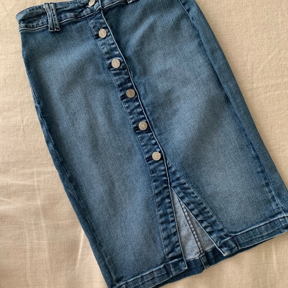 7 FOR ALL MANKIND, Soft Denim Pencil Jean Skirt, Size 24 - Picture 9 of 9